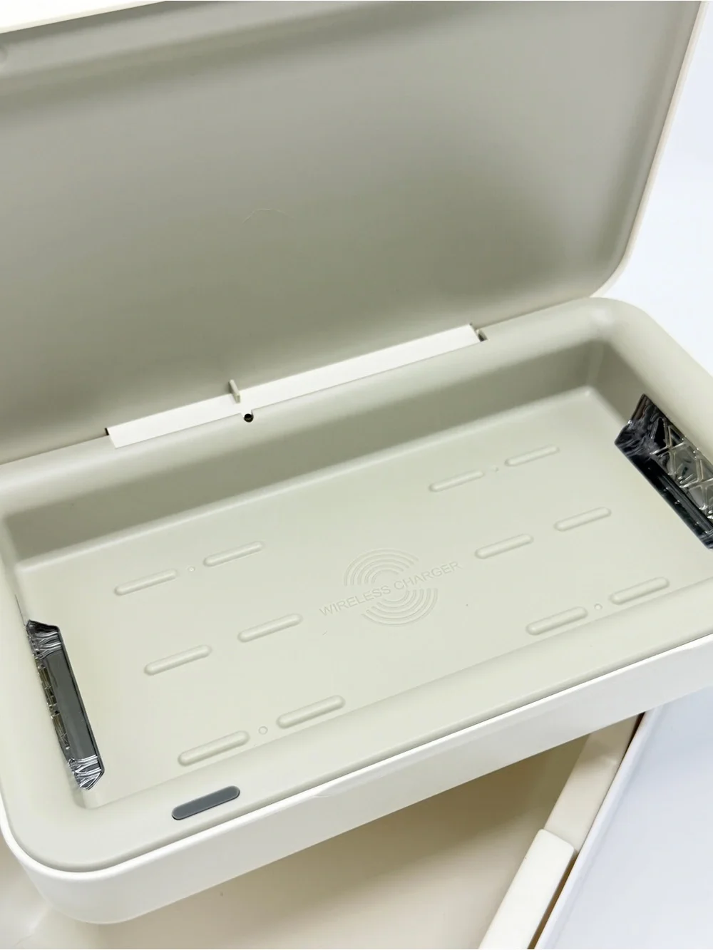 New Samsung UV Sanitizer Wireless Charging Dock, GP-TOU020SACWU